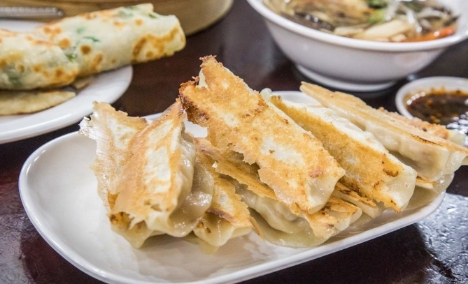 東區 平價 餐廳