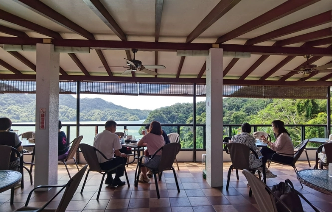 大溪湖畔咖啡廳 大溪湖畔咖啡廳