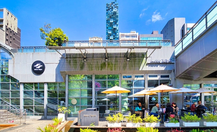 台北夜景咖啡廳