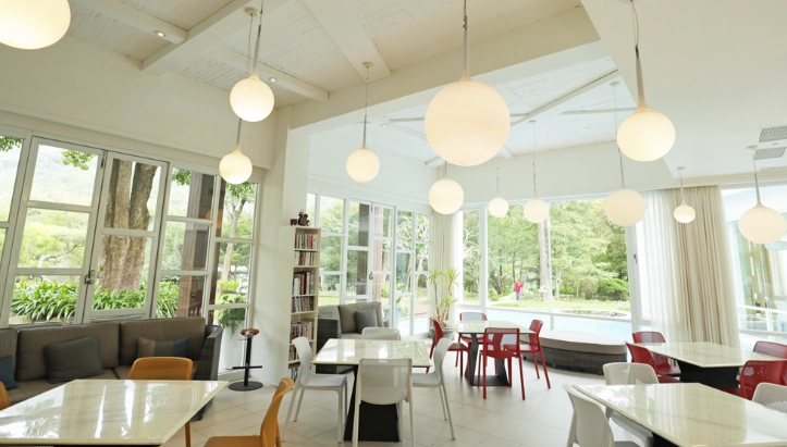 八角隱士莊園 交通