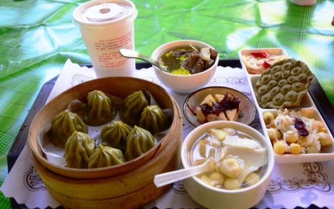 蓮花山公園附近美食