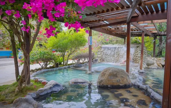 泰安溫泉一日遊