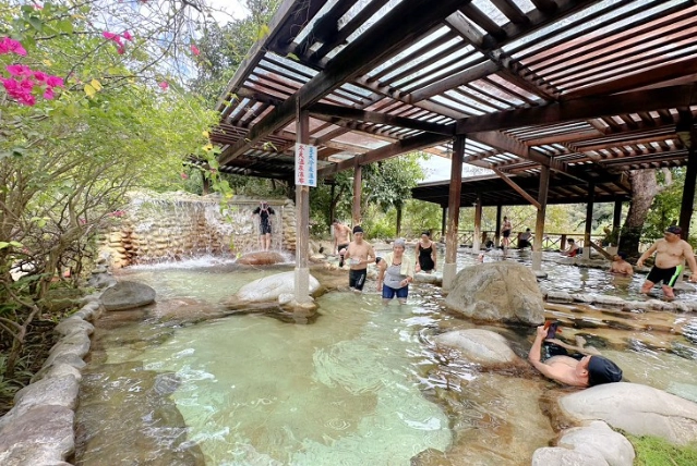 泰安溫泉一日遊