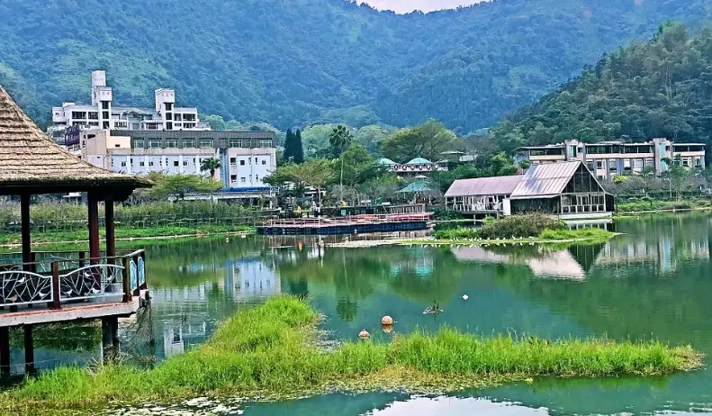 西湖渡假村好玩嗎