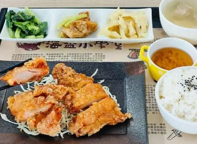 海盜村一泊四食