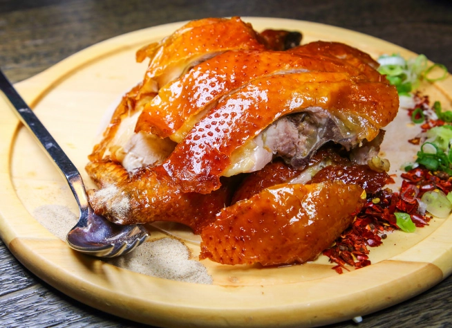 西湖站平價美食地圖：10家銅板價必吃小吃與隱藏版推薦