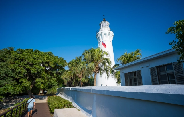 白沙岬燈塔附近景點