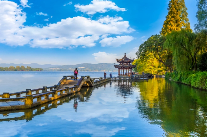 西湖自由行