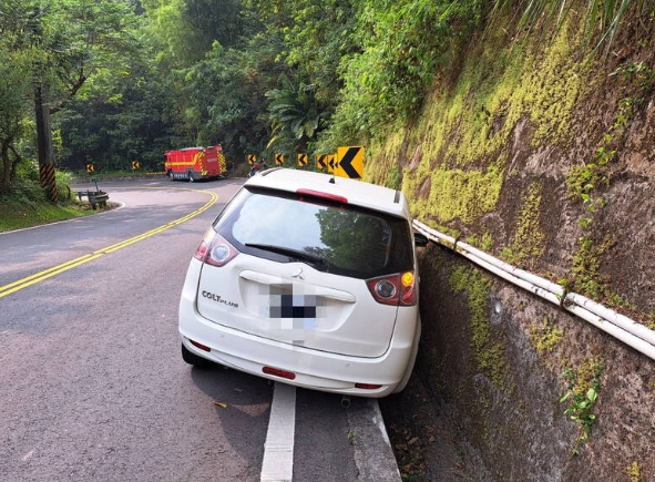 阿里山開車危險嗎？在地嚮導分析5大風險與完整安全駕駛攻略
