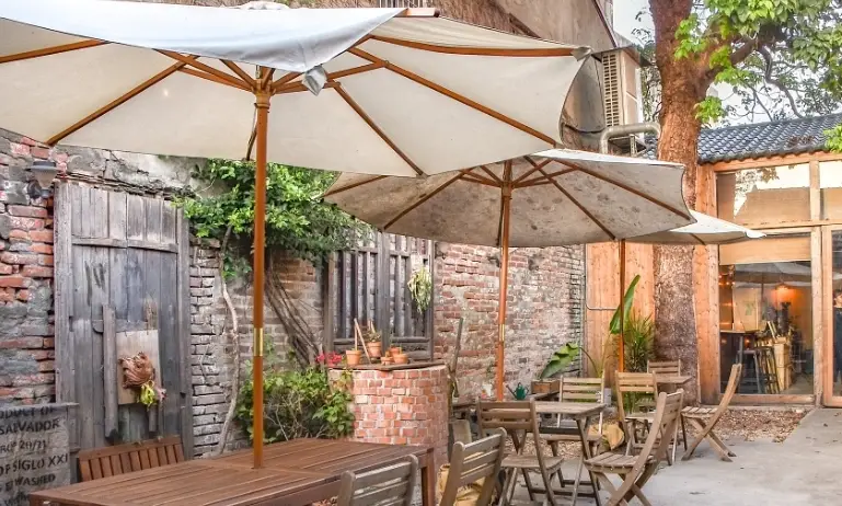 鹿港帶寵物餐廳