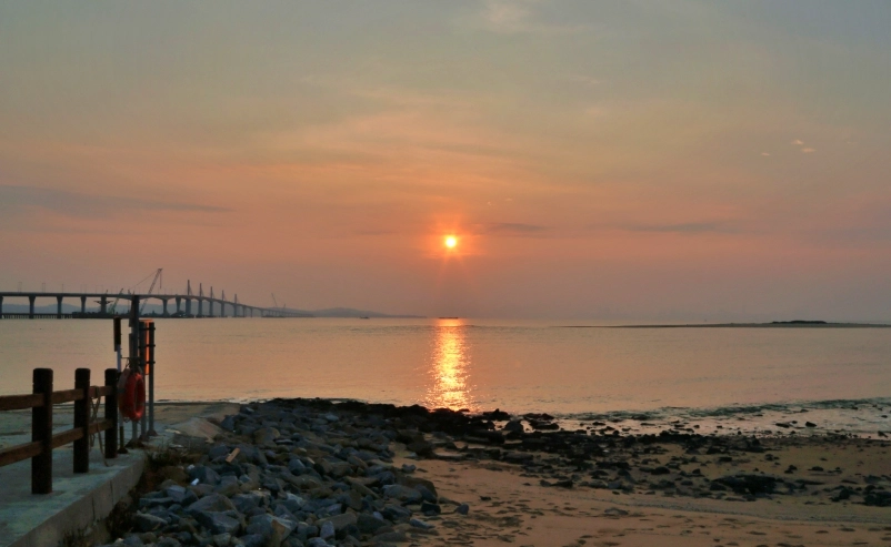 台灣 海邊 獨處