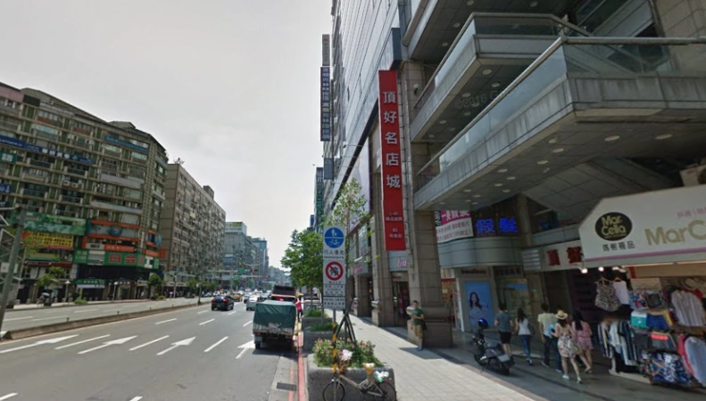 頂好名店城 牡蠣拉麵