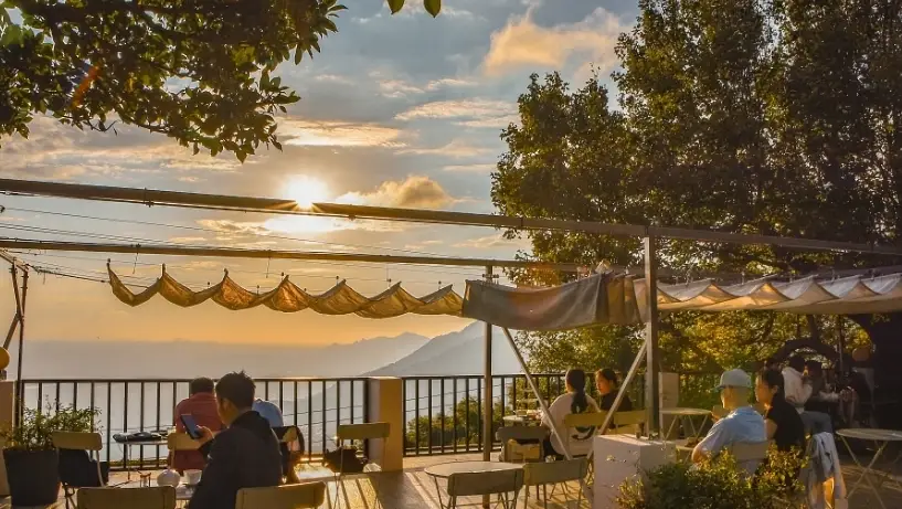 台北郊區咖啡廳