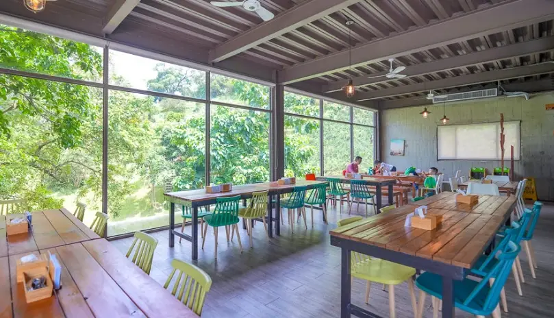 橙香森林附近餐廳