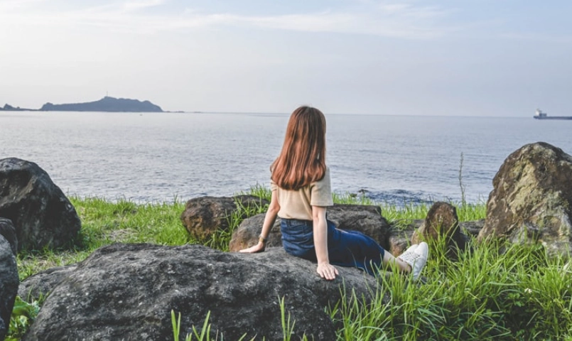 一個人看海 一個人看海