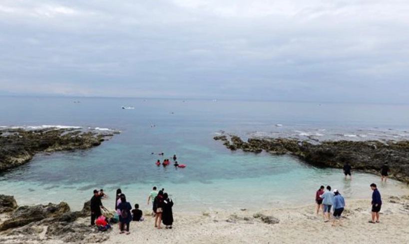 一個人看海 一個人看海