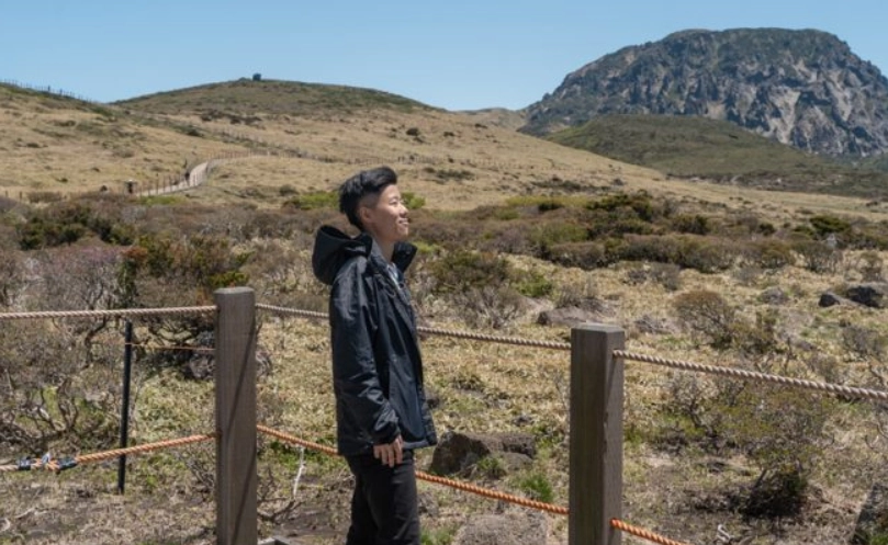靈室登山口交通
