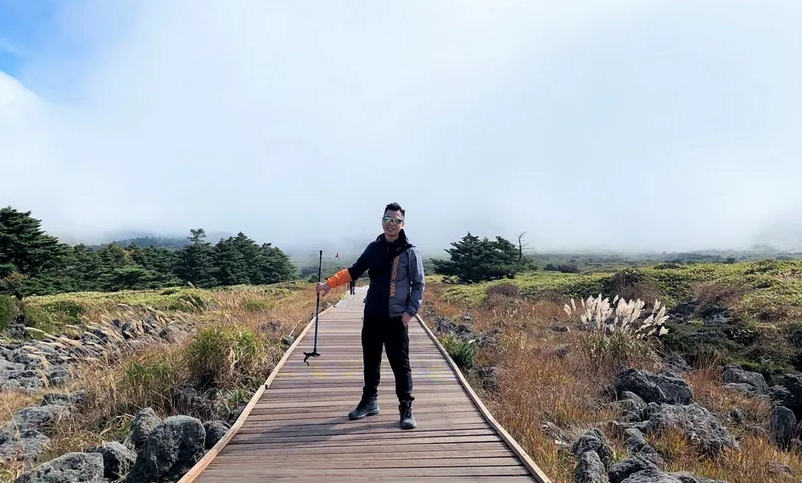 靈室登山口交通