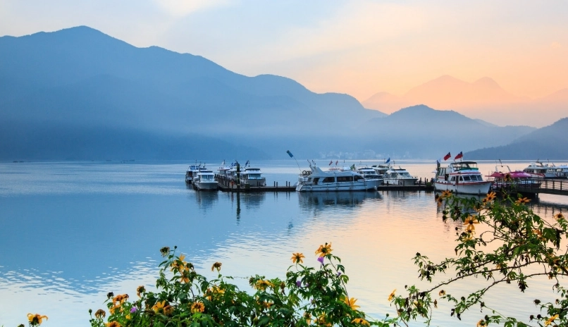 日月潭兩天一夜雄獅