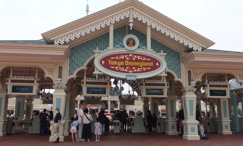 東京迪士尼陸地必玩設施推薦：這樣玩最省時又盡興