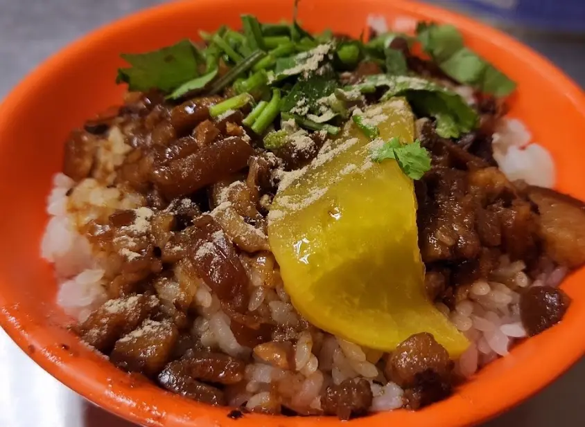 市府轉運站美食街