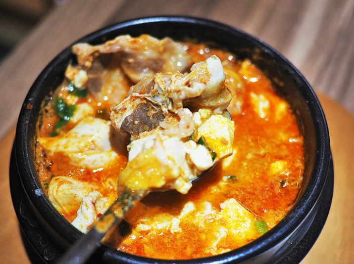 台北豆腐鍋餐廳