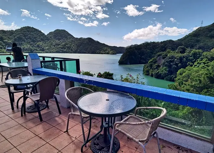 桃園湖景咖啡
