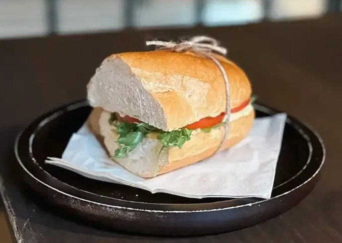 深夜咖啡廳中山：夜貓族必訪的安靜角落與美食推薦