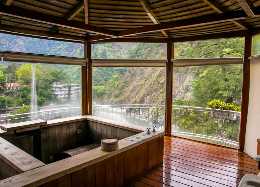 谷關溫泉湯屋