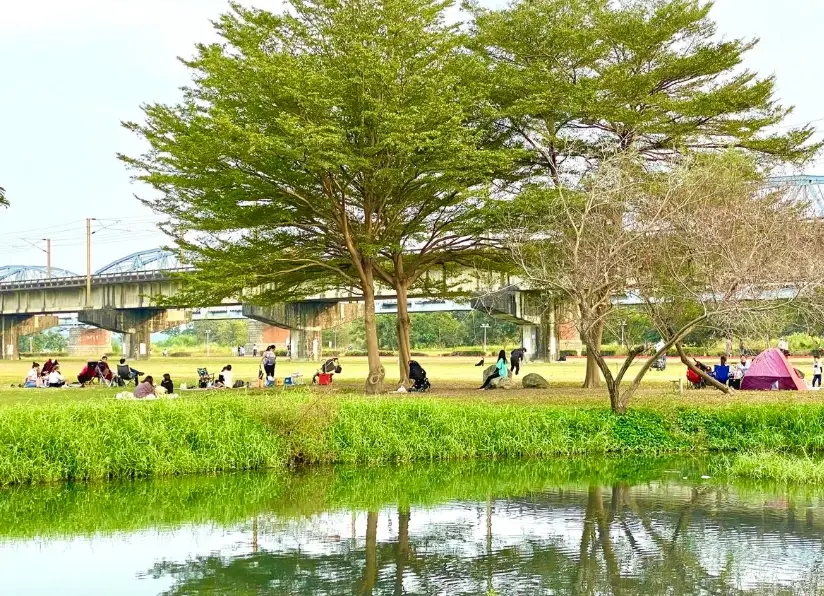 舊鐵橋濕地生態公園 交通