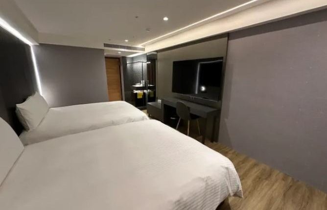 高雄夢時代附近住宿