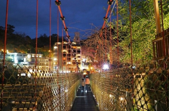 谷關晚上景點全攻略：夜遊溫泉鄉的必訪清單與實用貼士