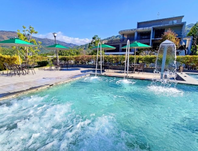 羅浮溫泉附近餐廳