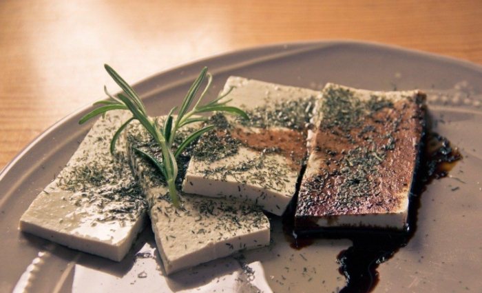 狗狗吃豆腐 狗狗吃豆腐