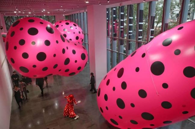 草間彌生藝術風格