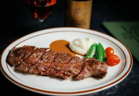 頂級牛排館 頂級牛排館