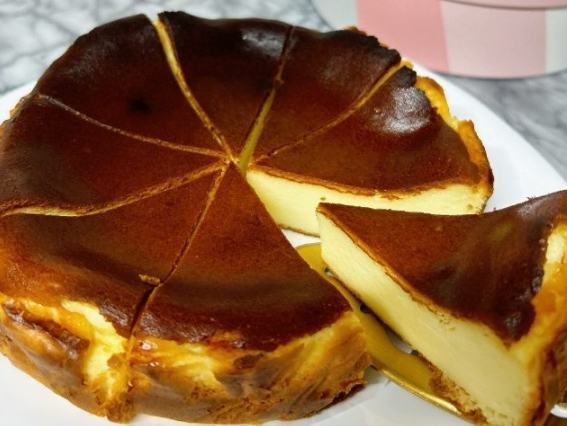 巴斯克蛋糕裂開原因