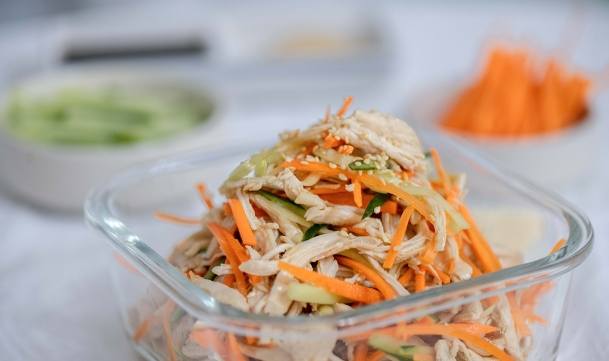 涼拌雞絲洋蔥食譜 涼拌雞絲洋蔥食譜