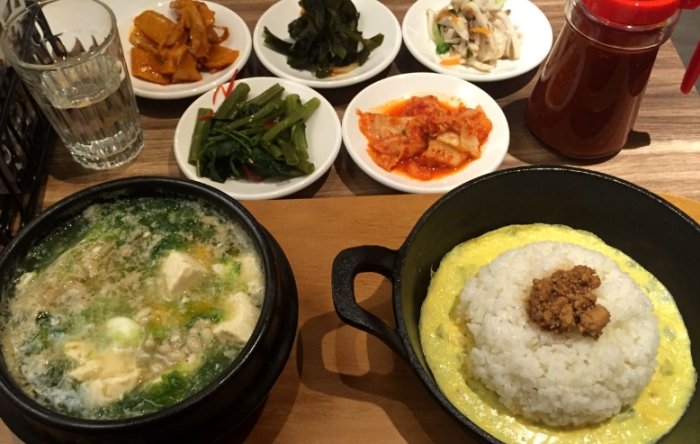 中友美食街美食