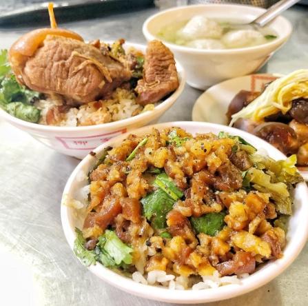 巨城美食推薦 巨城美食推薦