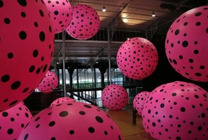 草間彌生作品 草間彌生作品