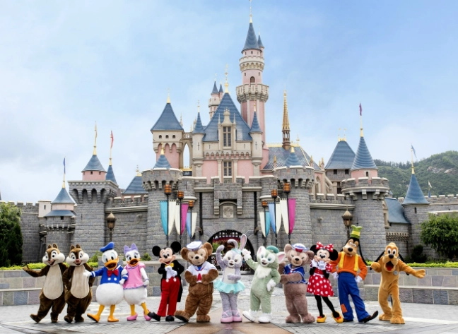 香港迪士尼設施全攻略：必玩景點、隱藏玩法與實用技巧一次看