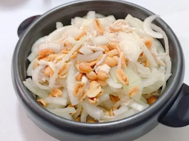 涼拌雞絲洋蔥做法 涼拌雞絲洋蔥做法