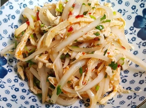 涼拌雞絲洋蔥做法 涼拌雞絲洋蔥做法