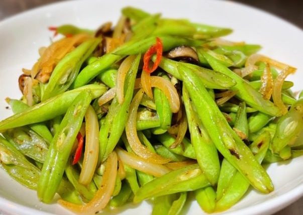 洋蔥炒長豆