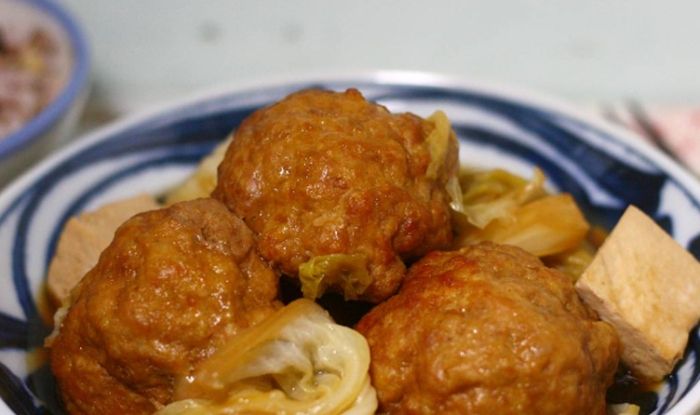 紅燒獅子頭 紅燒獅子頭