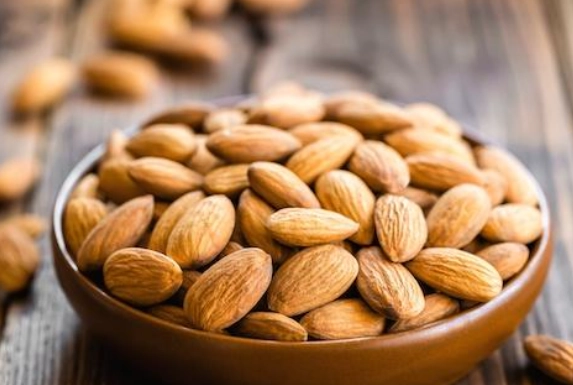 狗可以吃杏仁嗎 狗可以吃杏仁嗎