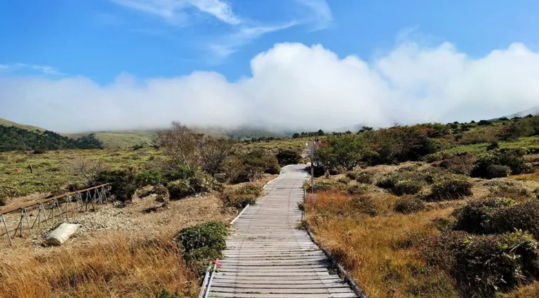 漢拿山御里牧登山路
