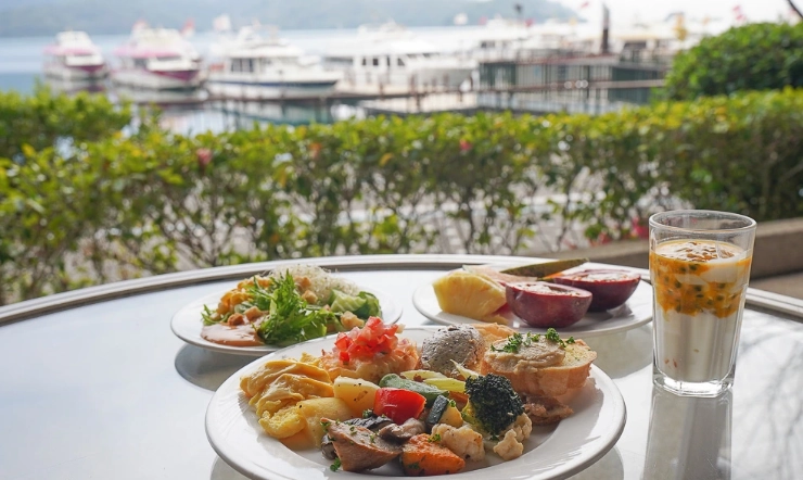 日月潭一泊二食