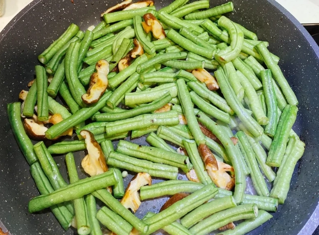 長豆炒香菇做法
